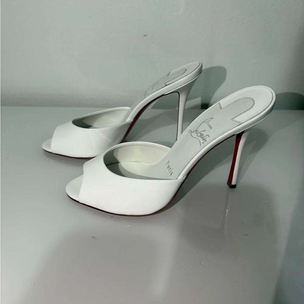 Christian Louboutin Me Dolly Patent Leather Mules - Picture 6 of 10
